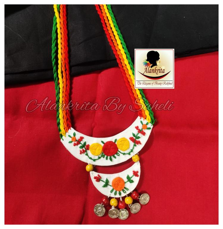 Red-White Embroidery Hasuli Set